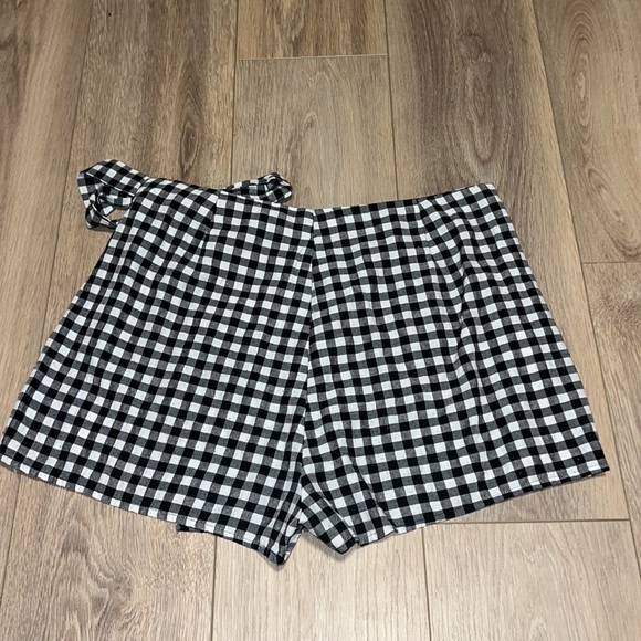 Shein Wrap Skort Size XL - Picture 3 of 3